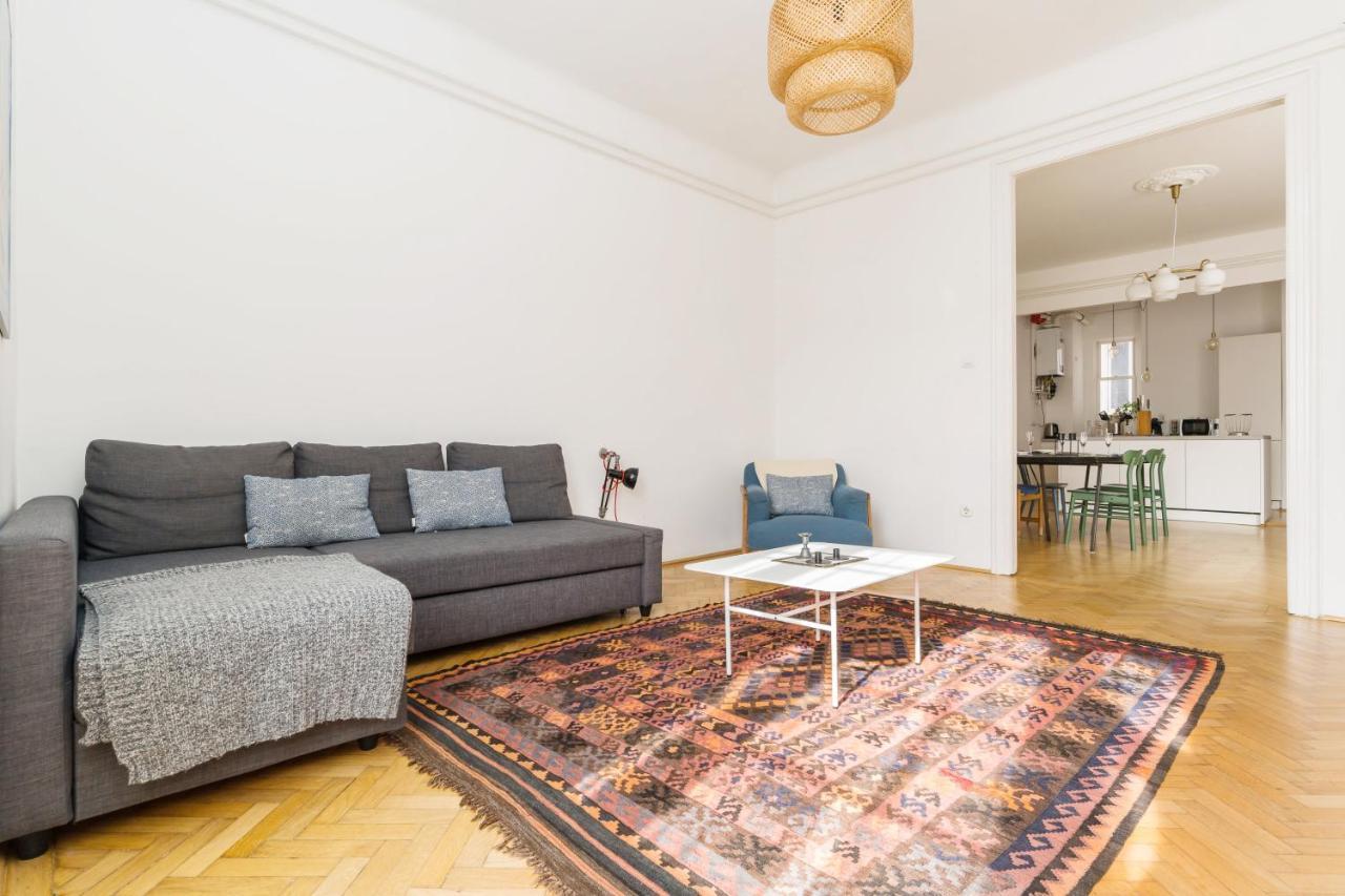 Klauzal Apartment W/3 Bedrooms, French Balcony ブダペスト エクステリア 写真