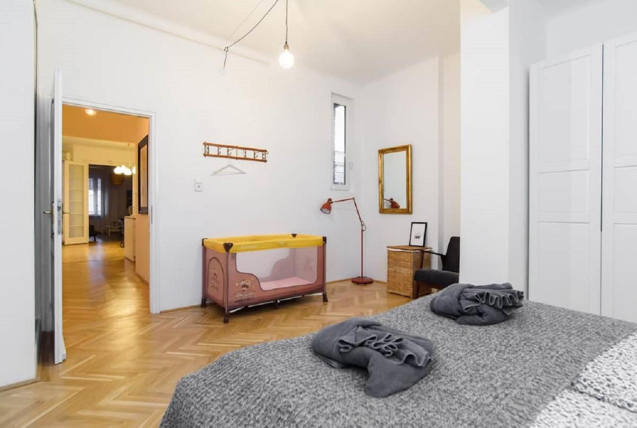 Klauzal Apartment W/3 Bedrooms, French Balcony ブダペスト エクステリア 写真