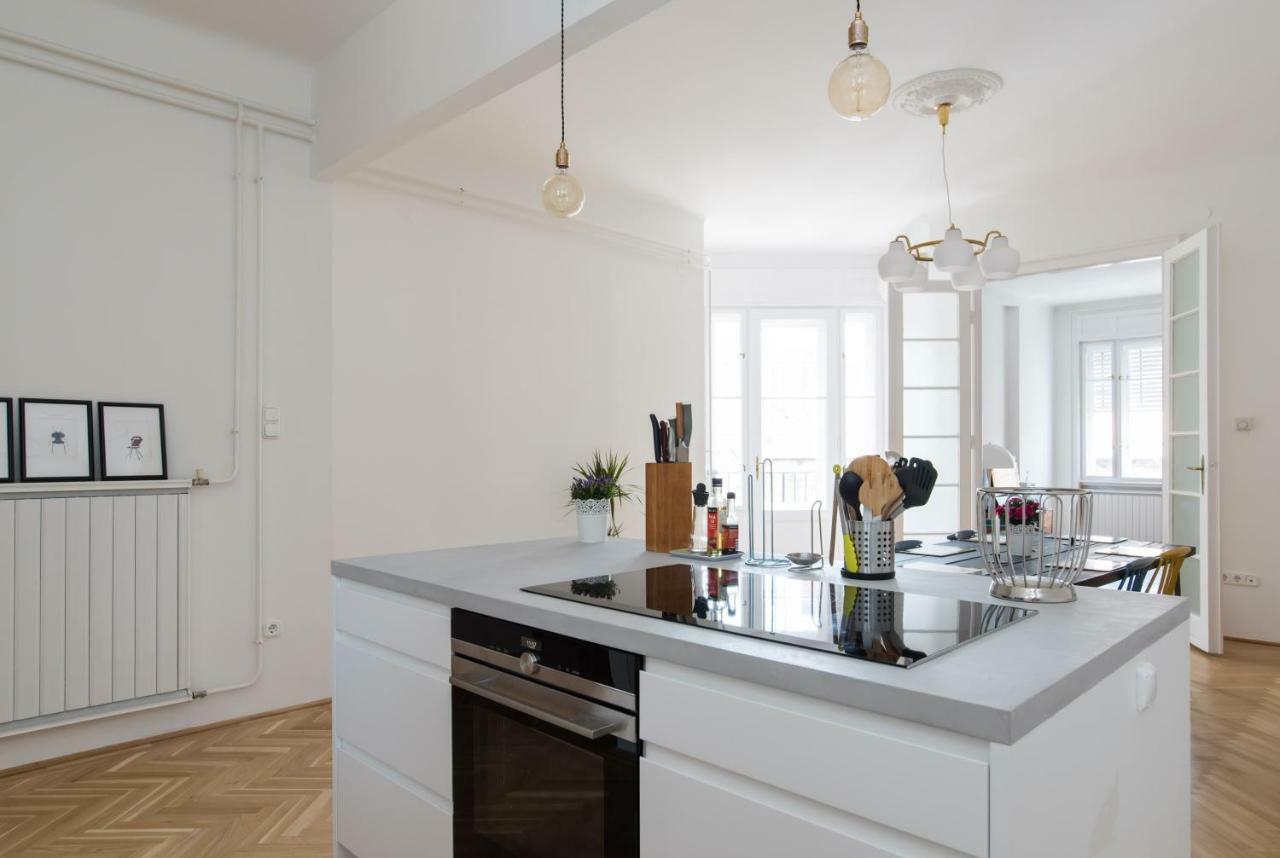 Klauzal Apartment W/3 Bedrooms, French Balcony ブダペスト エクステリア 写真