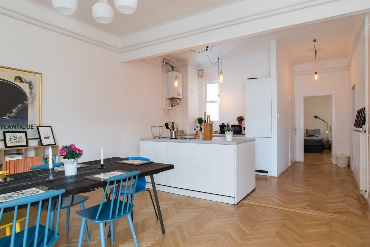 Klauzal Apartment W/3 Bedrooms, French Balcony ブダペスト エクステリア 写真