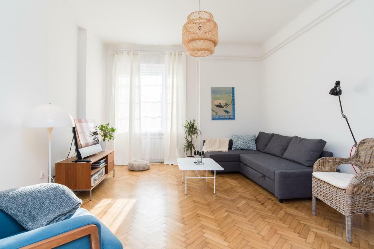 Klauzal Apartment W/3 Bedrooms, French Balcony ブダペスト エクステリア 写真