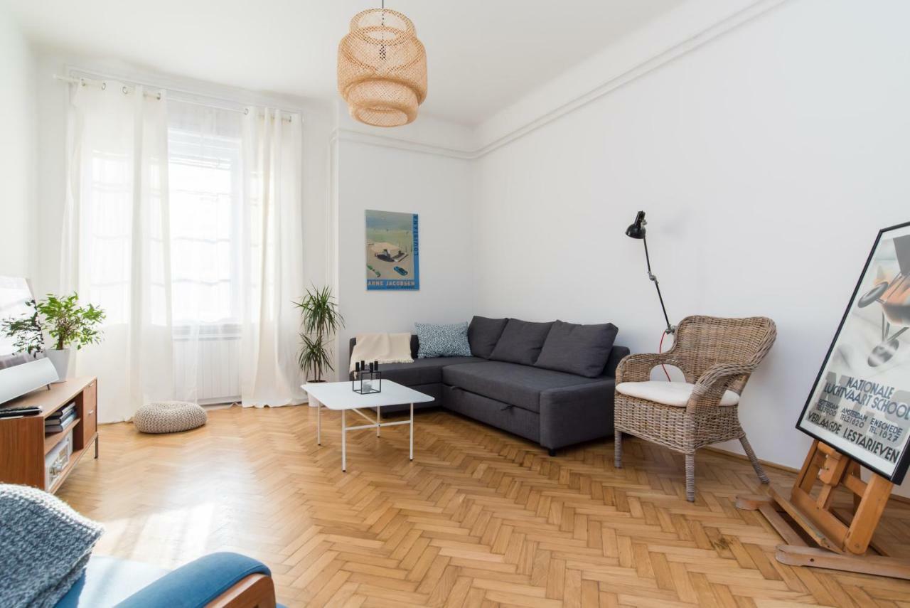 Klauzal Apartment W/3 Bedrooms, French Balcony ブダペスト エクステリア 写真