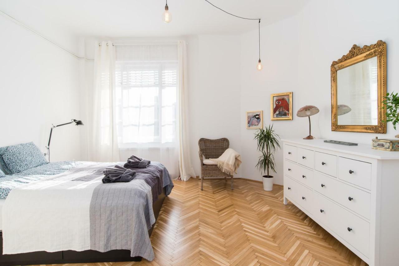 Klauzal Apartment W/3 Bedrooms, French Balcony ブダペスト エクステリア 写真